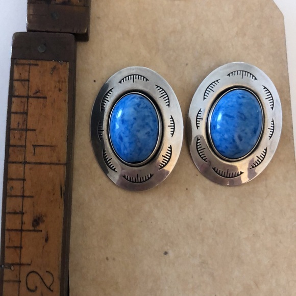 Sterling silver and lapis lazuli post earrings - Picture 4 of 4